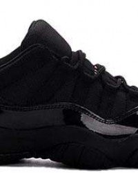 Air Jordan 11 Low Black Pink