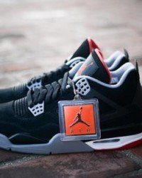 Air Jordan 4 Retro Bred