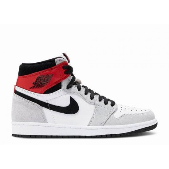 Air Jordan 1 Retro High OG Light Smoke Grey