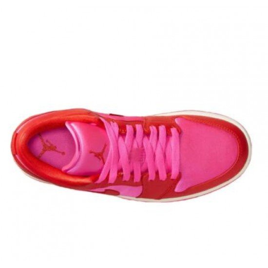 Wmns Air Jordan 1 Low SE Pink Blast