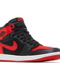 Wmns Air Jordan 1 Retro High OG Satin Bred 2023